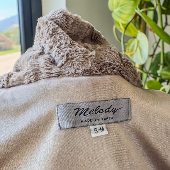 Melody, Collared Faux Fur Button Up Vest w/ & Faux Suede Waist Tie, Women's S/M - Picture 11 of 13